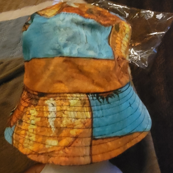 New In Package Multi Color bucket hat - Picture 7 of 11